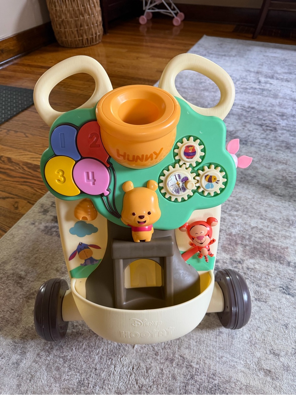 Disney Hooyay Pooh's Hunny Pot Walker